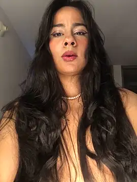 Snapshot of SelinaCatt_ chatting on 11/09/25, 09:08 SelinaCatt online show from 11/09/25, 09:08