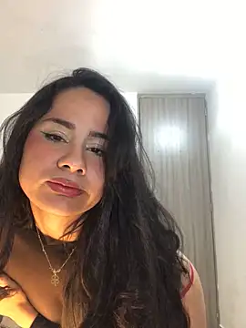 Snapshot of SelinaCatt_ chatting on 09/25/25, 11:00 SelinaCatt online show from 09/25/25, 11:00
