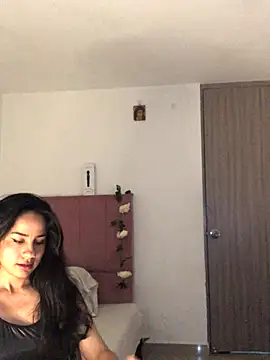 Snapshot of SelinaCatt_ chatting on 09/26/25, 11:11 SelinaCatt online show from 09/26/25, 11:11