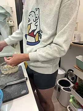 qaz23257 online show from 03/04/26, 06:10