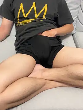 qaz23257 online show from 10/28/25, 02:12