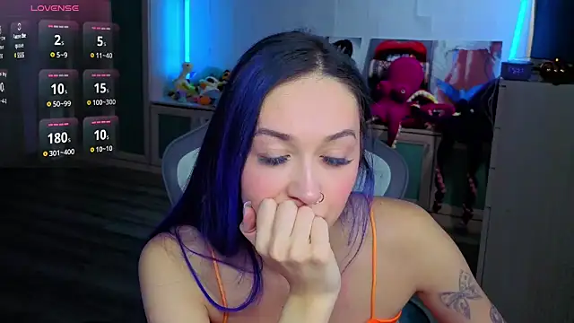 Im suka online show from 12/17/25, 04:28