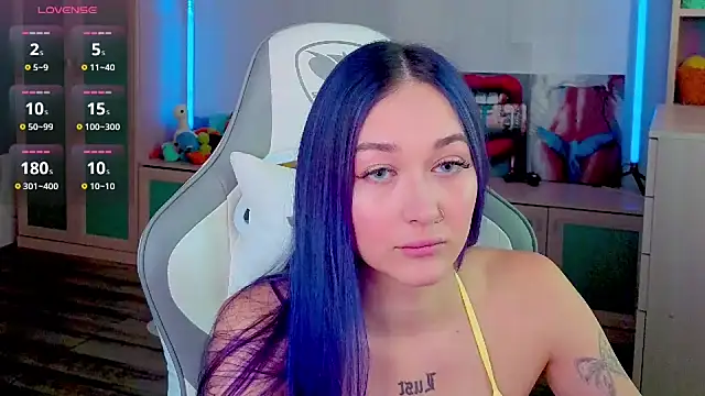 Im suka online show from 10/18/25, 03:30