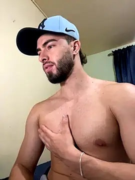 Snapshot of MaxDell chatting on 09/21/25, 07:30 MaxDell online show from 09/21/25, 07:30