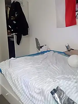 Wilsonn86 online show from 10/21/25, 05:07