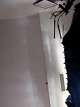 Wilsonn86 online show from 11/11/25, 09:26