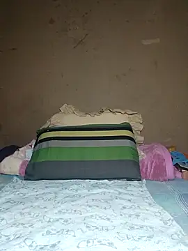 Snapshot of khetyvile chatting on 11/15/25, 02:32 khetyvile online show from 11/15/25, 02:32