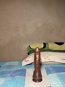 Snapshot of khetyvile chatting on 11/15/25, 12:25 khetyvile online show from 11/15/25, 12:25