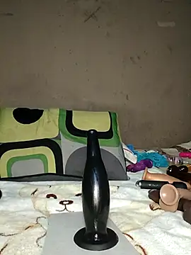 Snapshot of khetyvile chatting on 11/11/25, 09:26 khetyvile online show from 11/11/25, 09:26