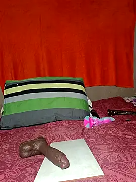 Snapshot of khetyvile chatting on 12/18/25, 04:28 khetyvile online show from 12/18/25, 04:28