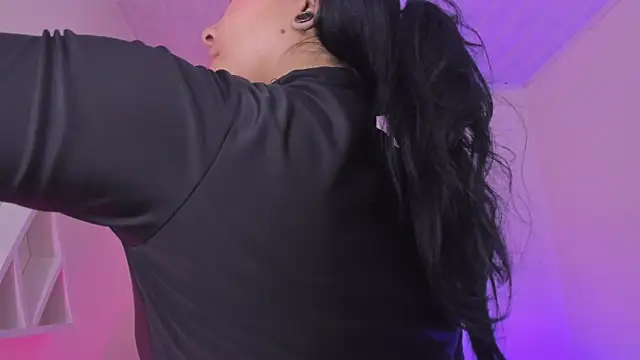 LusyKitty online show from 10/30/25, 04:26