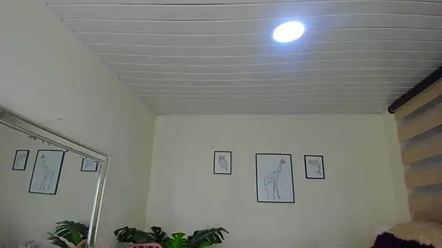LusyKitty online show from 09/22/25, 03:18