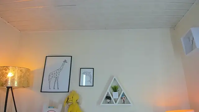 LusyKitty online show from 12/16/25, 03:16