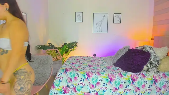 LusyKitty online show from 10/10/25, 03:24