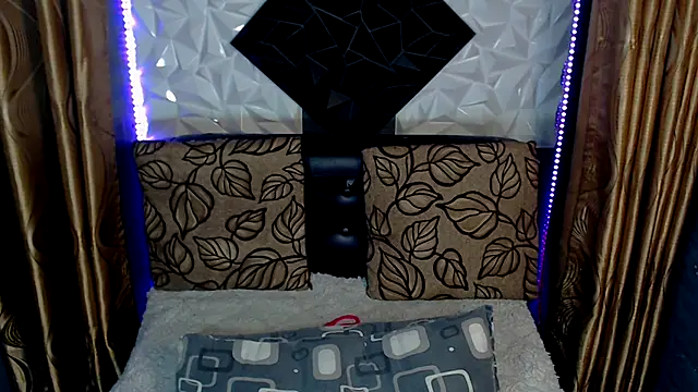 Snapshot of AtashaNicoLe chatting on 09/24/25, 02:29 AtashaNicoLe online show from 09/24/25, 02:29