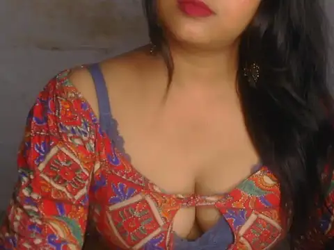 Snapshot of POOJA_199 chatting on 07/17/26, 08:22 POOJA 199 online show from 07/17/26, 08:22