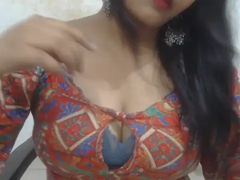 Snapshot of POOJA_199 chatting on 06/27/26, 06:52 POOJA 199 online show from 06/27/26, 06:52