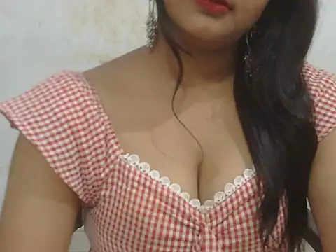 Snapshot of POOJA_199 chatting on 05/16/26, 12:26 POOJA 199 online show from 05/16/26, 12:26
