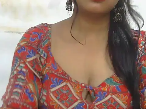 POOJA 199 online show from 10/25/25, 07:18