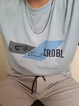 esmerkralkobra online show from 10/28/25, 01:21