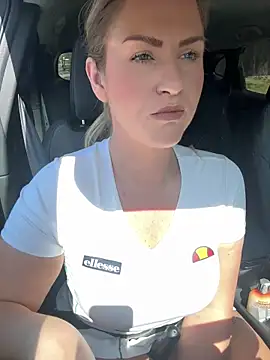 Charleigh xx online show from 04/22/26, 11:39