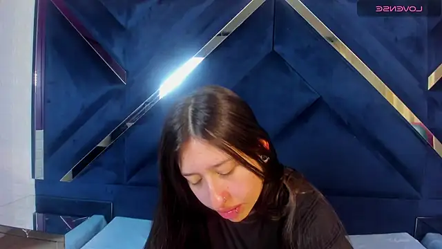 venusmorgan online show from 12/16/25, 04:33