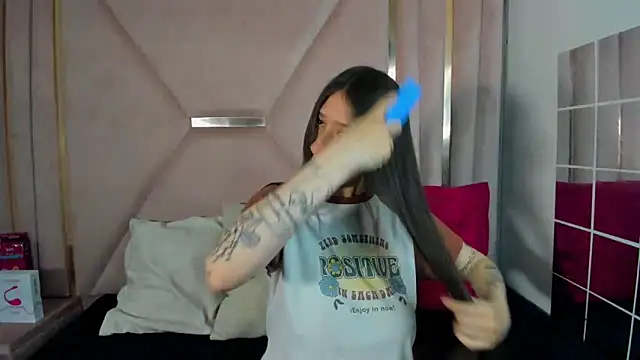 venusmorgan online show from 10/03/25, 03:24