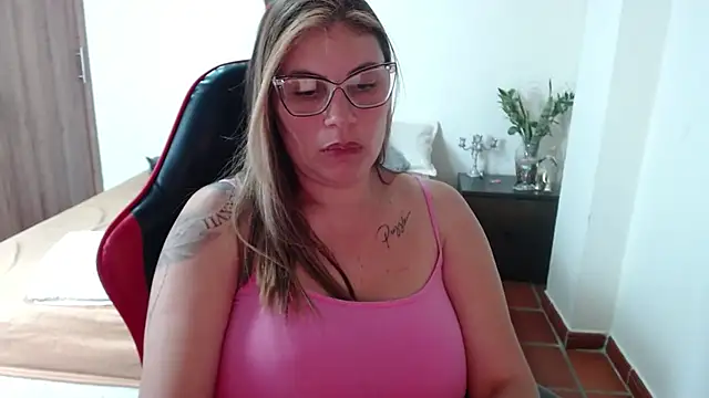 Secret Bella online show from 11/01/25, 08:14