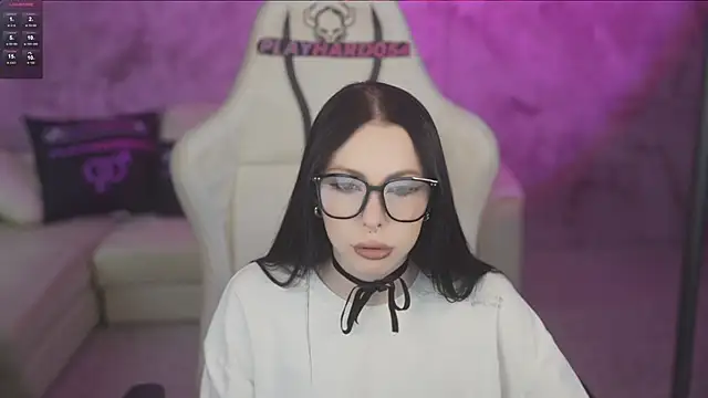 Snapshot of VivianSweet_ chatting on 02/28/26, 11:32 VivianSweet online show from 02/28/26, 11:32