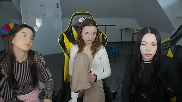 VivianSweet  online show from 04/07/26, 10:28