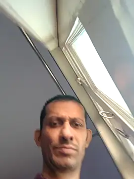 Snapshot of monster-dickk chatting on 12/16/25, 05:11 monster-dickk online show from 12/16/25, 05:11