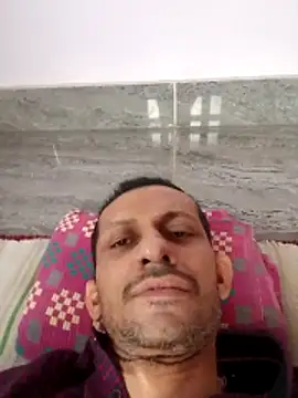 Snapshot of monster-dickk chatting on 12/19/25, 03:54 monster-dickk online show from 12/19/25, 03:54