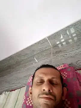 Snapshot of monster-dickk chatting on 12/17/25, 09:03 monster-dickk online show from 12/17/25, 09:03