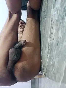 Snapshot of monster-dickk chatting on 10/24/25, 04:33 monster-dickk online show from 10/24/25, 04:33