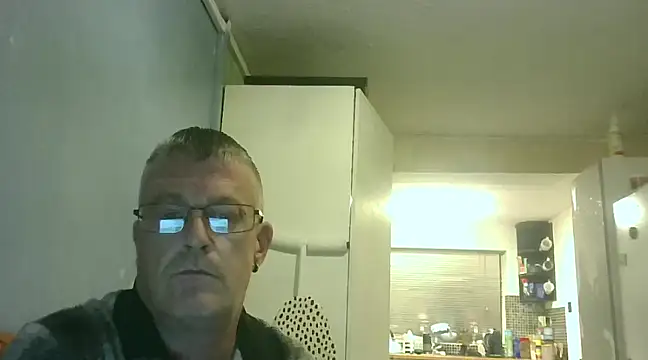 Snapshot of hefin18 chatting on 03/20/25, 10:07 hefin18 online show from 03/20/25, 10:07