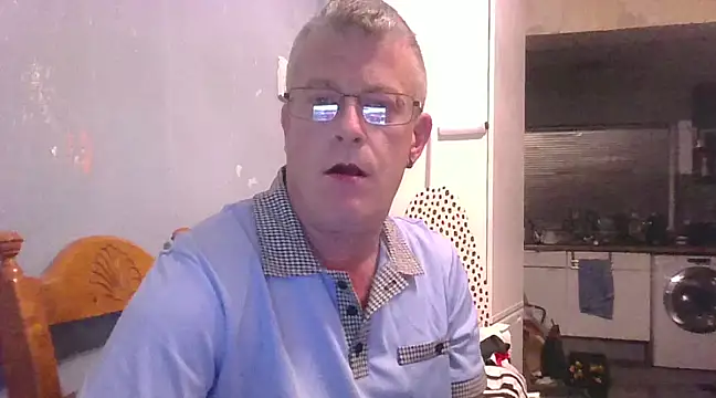 Snapshot of hefin18 chatting on 03/06/25, 10:58 hefin18 online show from 03/06/25, 10:58
