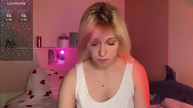 Snapshot of _Annabel_Myr_ chatting on 10/06/25, 11:11 Annabel Myr online show from 10/06/25, 11:11