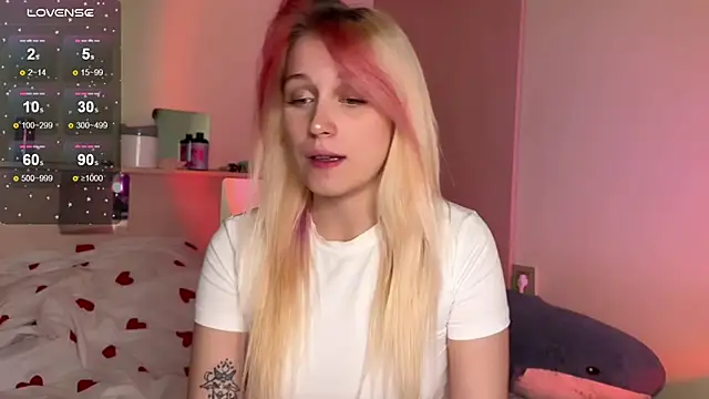 Snapshot of _Annabel_Myr_ chatting on 10/09/25, 11:22 Annabel Myr online show from 10/09/25, 11:22