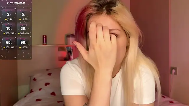 Snapshot of _Annabel_Myr_ chatting on 10/22/25, 11:09 Annabel Myr online show from 10/22/25, 11:09