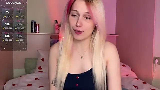 Snapshot of _Annabel_Myr_ chatting on 10/20/25, 11:11 Annabel Myr online show from 10/20/25, 11:11