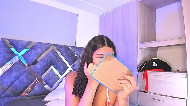candice777 online show from 10/04/25, 01:01
