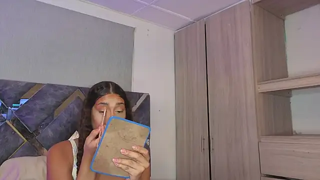 candice777 online show from 12/17/25, 01:05