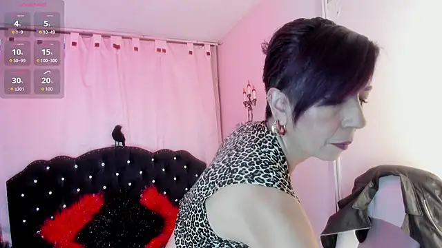 Snapshot of Trinityy__ chatting on 10/16/25, 06:27 Trinityy online show from 10/16/25, 06:27