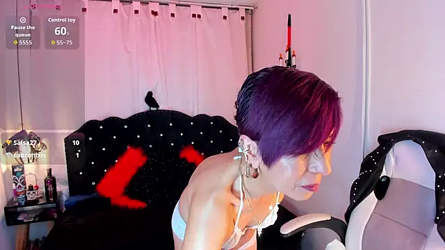 Snapshot of Trinityy__ chatting on 11/14/25, 07:06 Trinityy online show from 11/14/25, 07:06