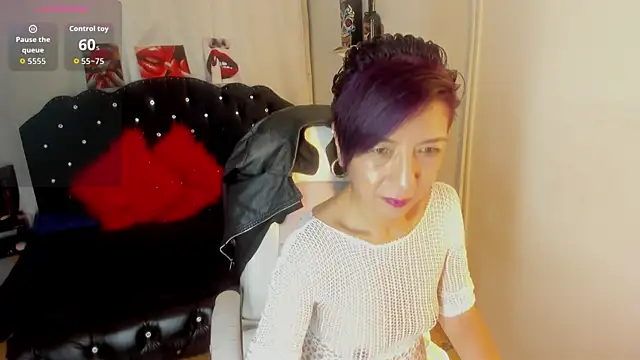 Snapshot of Trinityy__ chatting on 09/16/25, 07:15 Trinityy online show from 09/16/25, 07:15