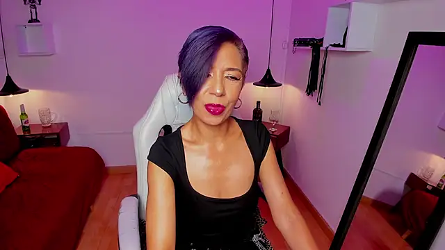 Trinityy   online show from 06/01/26, 07:46