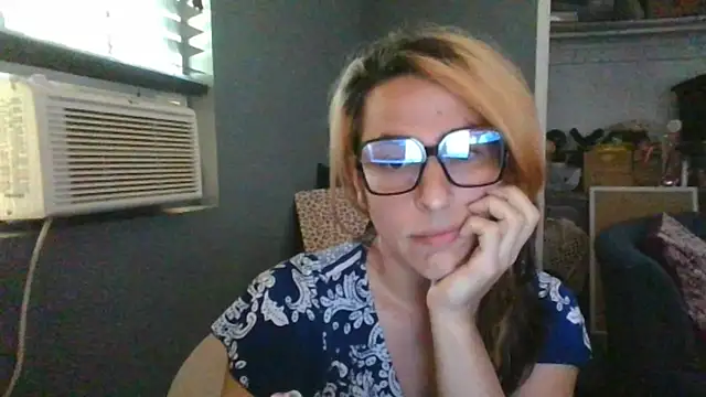 Snapshot of mayra_mayhem chatting on 07/27/26, 01:51 mayra mayhem online show from 07/27/26, 01:51