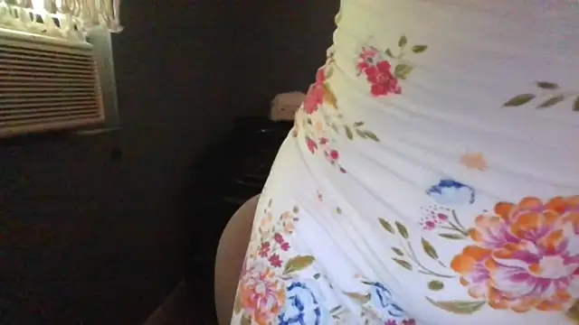 mayra mayhem online show from 04/10/26, 07:54