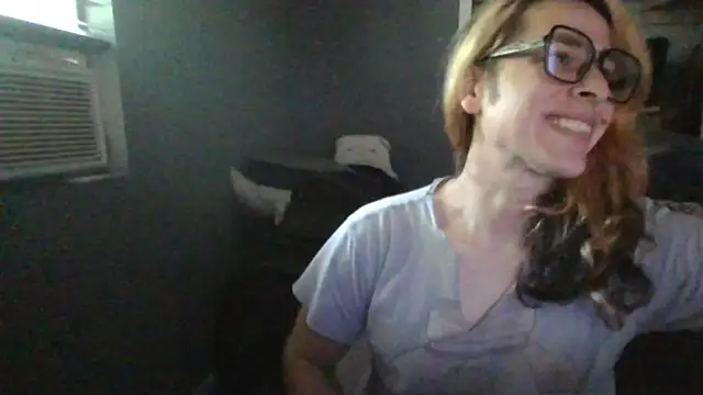 Snapshot of mayra_mayhem chatting on 06/18/26, 04:01 mayra mayhem online show from 06/18/26, 04:01