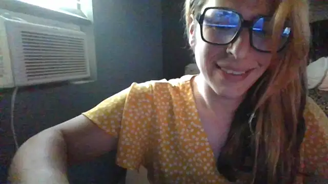 Snapshot of mayra_mayhem chatting on 08/03/26, 04:02 mayra mayhem online show from 08/03/26, 04:02